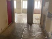 Renovierungsbedürftiges 2 Zimmer Altbauarpartment in...