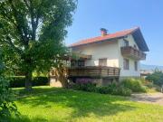 Renovierungsbedürftiges Einfamilienhaus mit Balkon und...