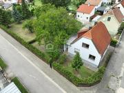 Renovierungsbedürftiges Haus mit Grünblick in...