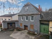 NEUER PREIS! Renovierungsbedürftiges Haus mit Weinkeller...