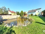 Renovierungsbedürftiges Mehrfamilienhaus mit großem...