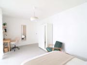 Rent this lovely 16 m² bedroom in an apartment in...