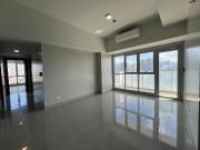 Rent To Own 3 Bedroom With Balcony Uptown Arts Residence...