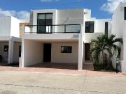 Renta 3 recámaras en Privada Fontana Mérida