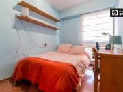 Encantador Acogedora habitación en un apartamento de 5...