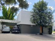 RENTA amplia casa en condominio Dos Caprichos,...