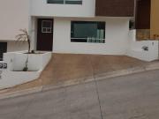 renta amplia Casa en vistas altozano