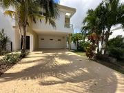 SE RENTA CASA RESIDENCIAL CAMPESTRE CANCUN