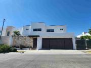 RENTA AMUEBLADA DE LUJO