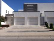 Renta Campos Elíseos semi equipada