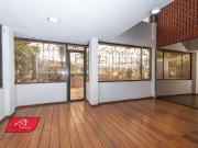Renta casa comercial de 426M2/Parqueadero/Bodega sector...