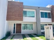 RENTA CASA AMPLIA 3 RECAMARAS AVENIDA DE LA LUZ CERCA...