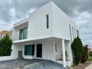 RENTA CASA AMPLIA 3 RECAMARAS CON BAÑO RESIDENCIAL EL...