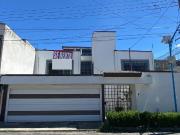 Renta casa amplia para oficinas. Col. Villa San...