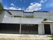 Renta casa amplia. Reforma Agua Azul. Circuito Juan...