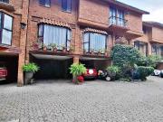 Renta casa AMUEBLADA con TERRAZA en Altavista, Álvaro...