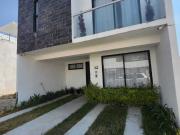 RENTA CASA AMUEBLADA EN LA CEMENTERA