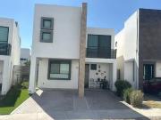 Renta casa amueblada en La Vista Residencial, Querétaro