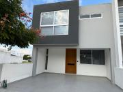 RENTA CASA AMUEBLADA MAYORAZGO RESIDENCIAL, DEL CARMEN,...