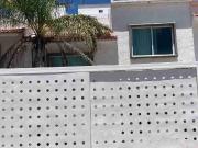 Renta casa Amueblada Milenio III 3 recámaras con baño... Renta casa Amueblada Milenio III 3 recámaras con baño...