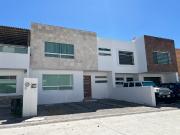 renta casa centrica fraccionamiento milenio privada...