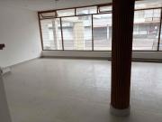 renta casa comercial con patio 6 parqueos ideal para...