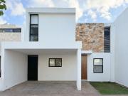 Renta: Casa con paneles solares 4 Habitaciones Temozon Norte