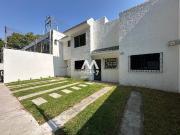 RENTA CASA CON USO DE SUELO MIXTO