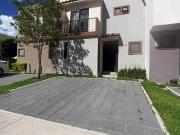 Renta Casa con Vista al Jardín 3 Rec Dos Valles Residencial