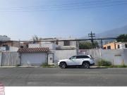 Renta casa Cumbres, uso mixto