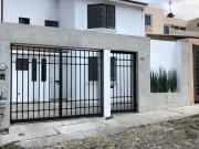 RENTA CASA DE 3 RECAMARAS EN CANDILES CERCA COLEGIOS...