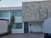 Renta Casa de 3 Recámaras en Fracc. Residencial Santa...