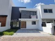 Renta Casa de Autor en Calle Abierta en El Refugio Renta Casa de Autor en Calle Abierta en El Refugio