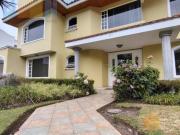 Renta Casa de Lujo en Vista Grande – Sector Miravalle,...