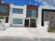 Renta Casa el Refugio, Querétaro: 3 recámaras y sala de t.v