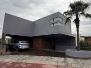 RENTA CASA EN BOSQUE REAL