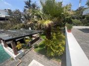 Renta casa en Bosques de las Lomas con acceso por...