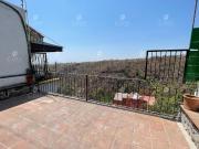 Renta casa en condominio en Lomas Tetela R173