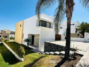 CASA RENTA EN CUMBRES DE LAGO JURIQUILLA CONDOMINIO CON...