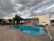 RENTA CASA EN EL REFUGIO EN CONDOMINIO CON ALBERCA