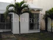 Renta casa en Laguna Real