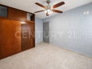 Renta casa en Laguna Real