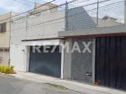 Renta Casa en Lomas de Queretaro Una Planta a lado del...
