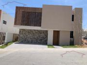 RENTA CASA EN LOMAS DEL MOLINO
