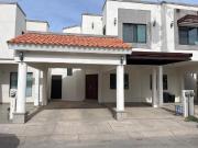 Renta casa en los Portales