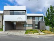 Renta Casa en privada El Refugio a un lado de Carolco en...