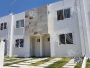 RENTA Casa en privada en Los Encinos El Marques cerca...