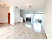 Renta casa en Sangolquí, 200 m2 3 dormitorios