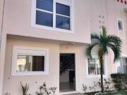 RENTA CASA EN SM 42 RESIDENCIAL ALMENA ATRAS DE CITY...