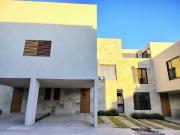 RENTA CASA EN SOPHIA CON EXCELENTES AMENIDADES PARA...